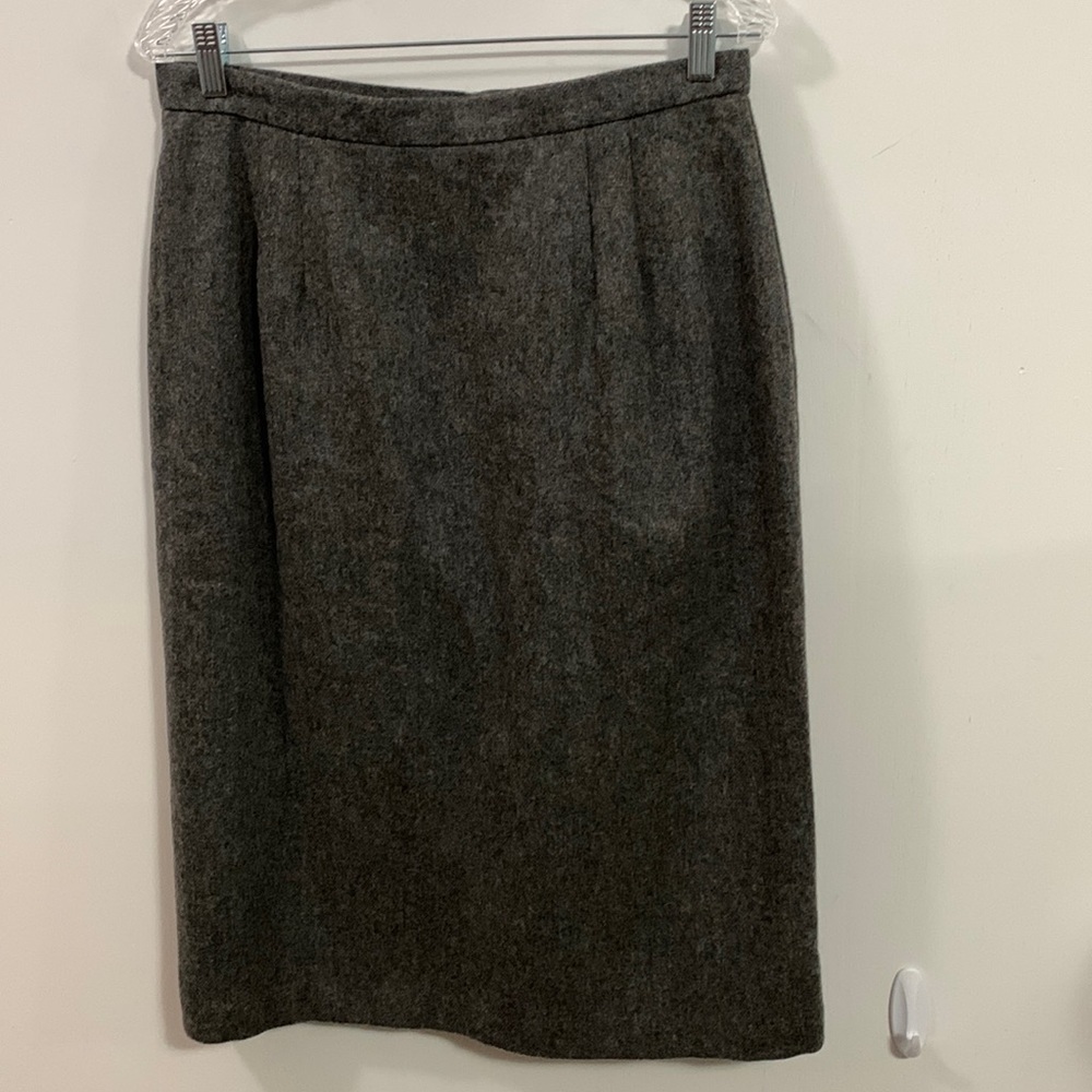 Michele Vintage Gray Wool skirt Union tag Very good condition measurements below